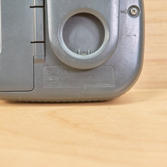 Sony Walkman SRF-M35 / AM FM Radio / Vintage Portable Stereo Receiver / Tested - Picture 6 of 6